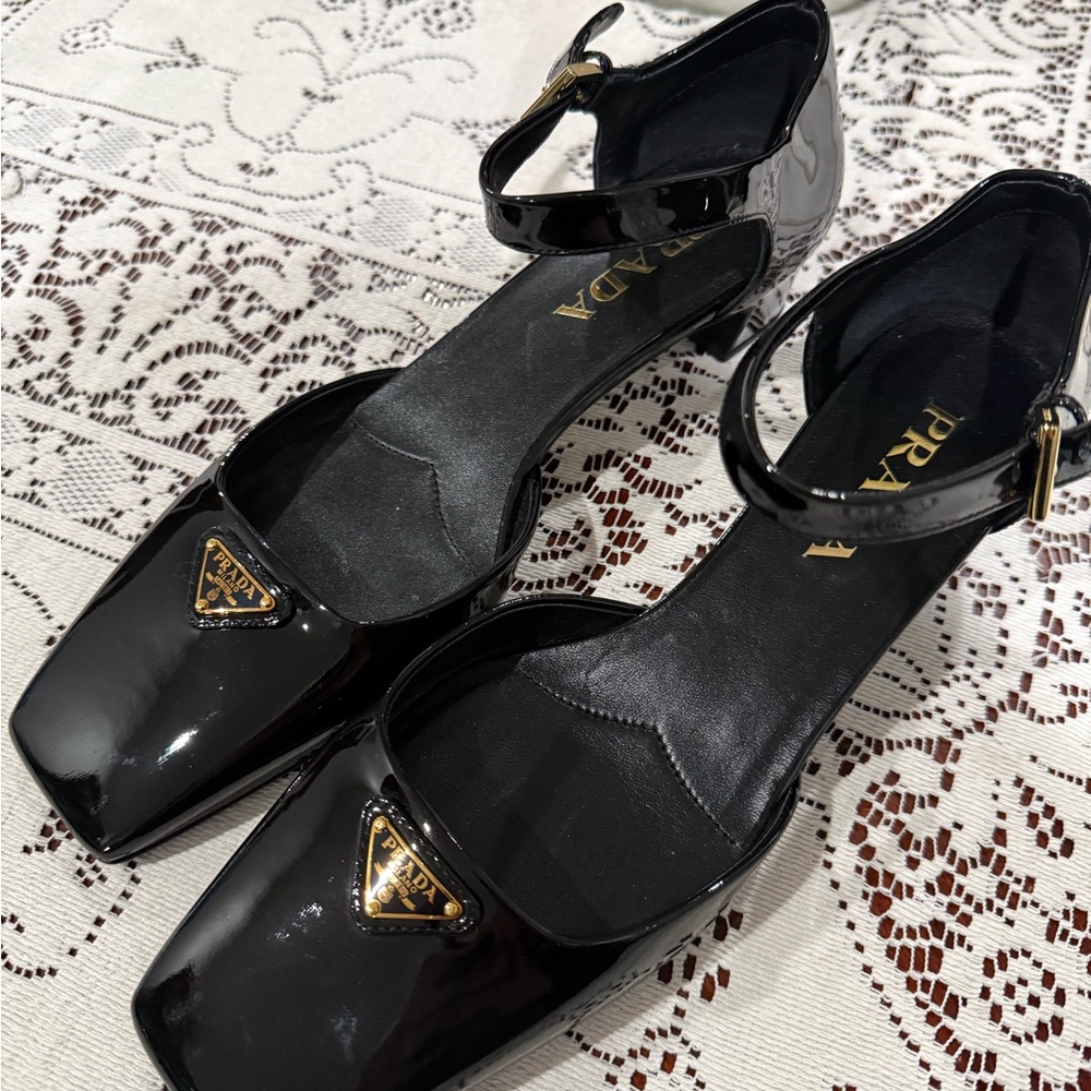 Authentic PRADA Modellerie Black Patent Leather Block Heel EU 37.5 US 7.5